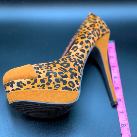Leopard print 6&1/2” heels - Picture 7 of 7